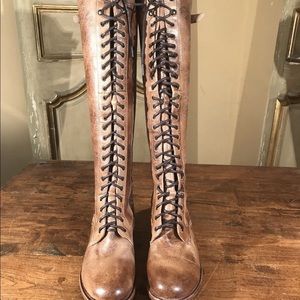 NEW BedStu Glastonbury Lace Up Boot